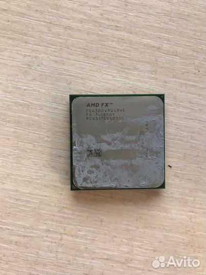 Материнская плата с процессором и памятью