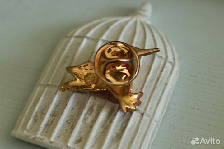 Брошь значок птица колибри