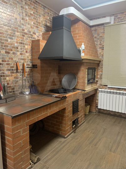 Коттедж 160 м² на участке 6 сот.