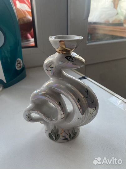 Змея из фарфора