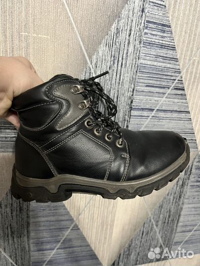 Ботинки зимние детские 33