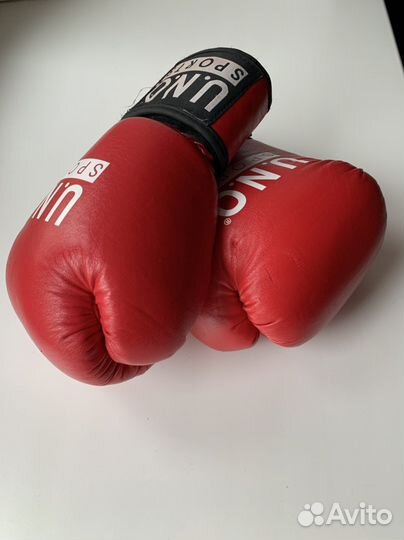 Боксерские перчатки