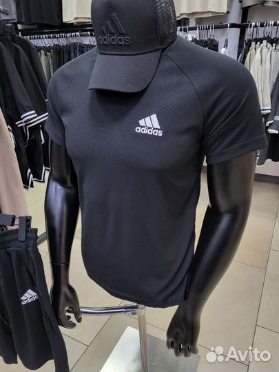 Спортивный комплект Adidas