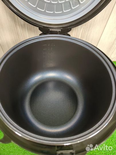 Мультиварка Redmond RMC-M251