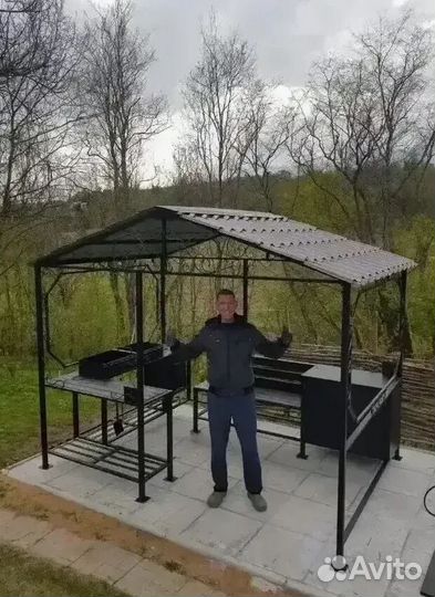 Мангал с крышей