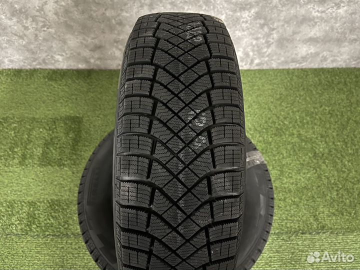 Pirelli Ice Zero FR 225/45 R19 96H