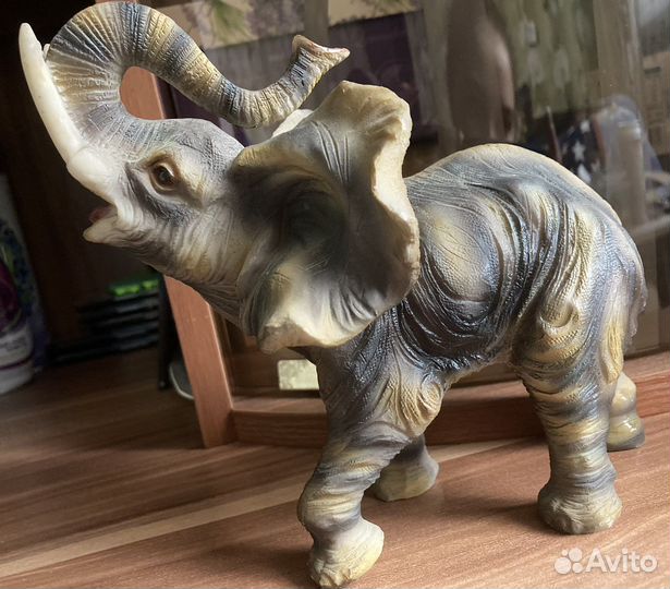 Статуэтка слон