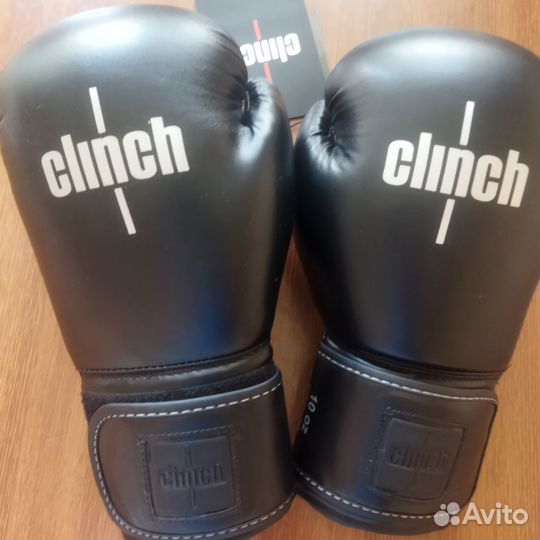 Боксерские перчатки 10 oz