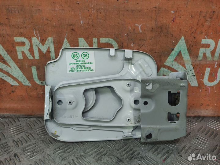 Лючок бензобака Renault Duster 1 2010-2021