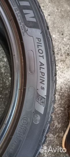 Michelin Pilot Alpin 5 265/40 R19 102V