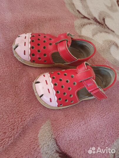 Босоножки для девочки 22