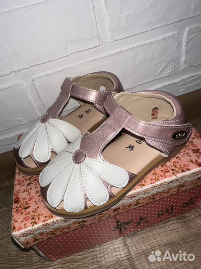 Сандали для девочки