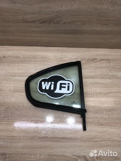 Форточка задней правой двери Шкода Октавия A5