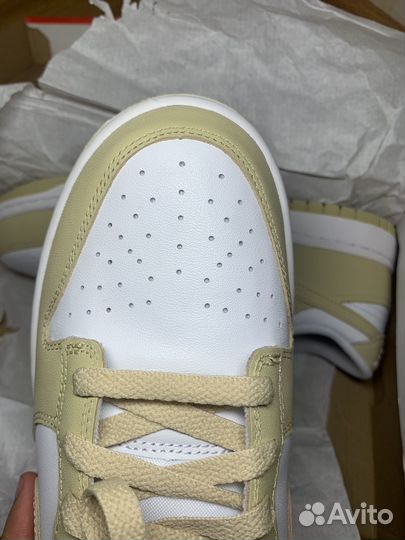 Nike dunk low team gold