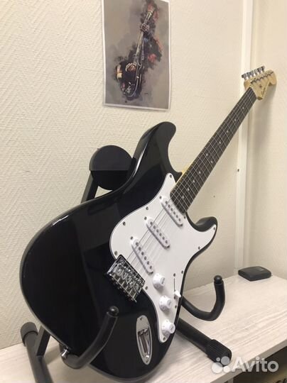 Продам электрогитару Squier Stratocaster MM