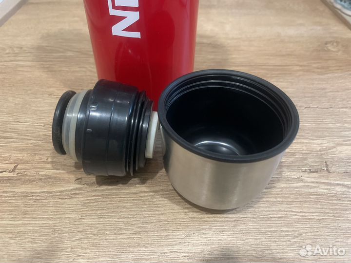Термос Nescafe новый