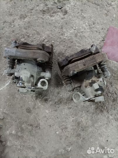 Суппорт тормозной задний Peugeot 308 Пежо