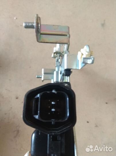 Активатор замка багажника Hyundai Tucson I (2004—2