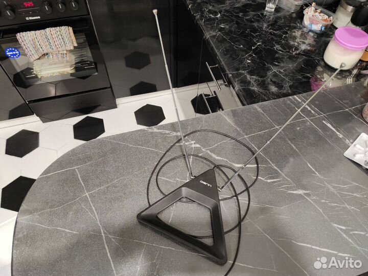 Комнатная антенна для телевизора