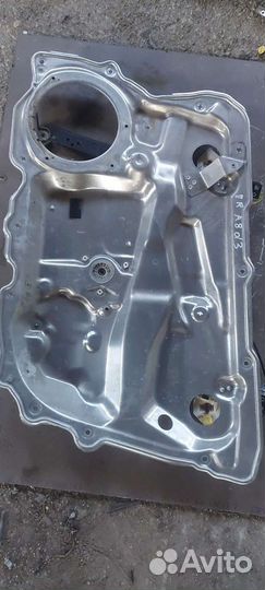 Стеклоподъемник передний правый на Audi A8 D3