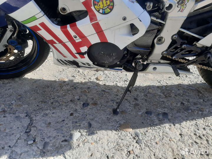 Yamaha r1