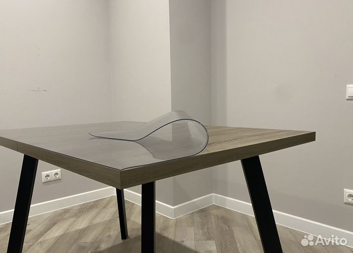 Прозрачная защитная пленка для мебели