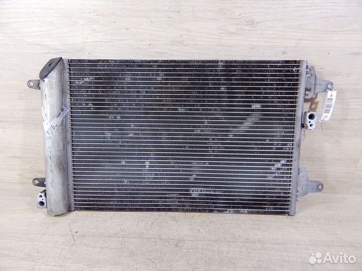 Радиатор кондиционера VW Sharan