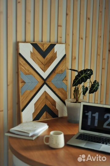 Деревянное панно
