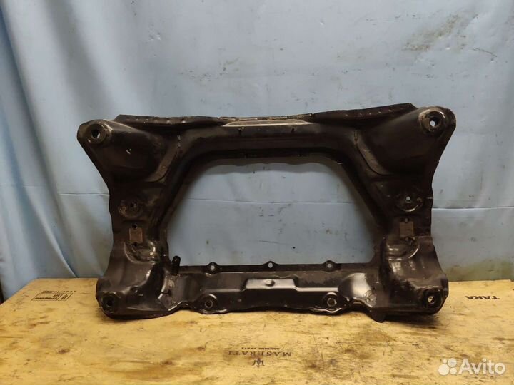 Подрамник передний Mercedes W203 C203 4matic