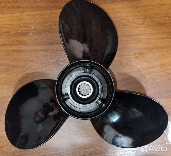 Винт гребной Suzuki DT40-DT65 3х11-1/4х15