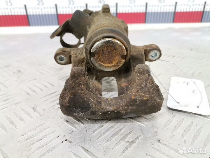 Суппорт задний правый для Audi A4 B5 8D0615424