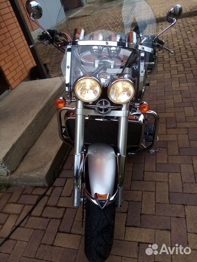 Продаю треумф рокет 3