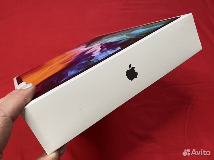 Коробка от iPadPro