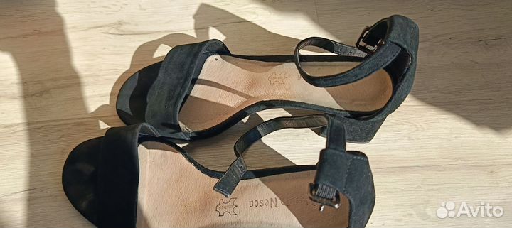 Босоножки женские