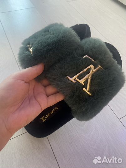 Женские домашние тапочки