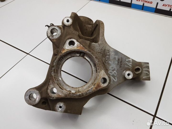 Кулак поворотный передний левый (Geely Tugella)