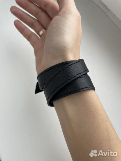 Дизайнерский браслет кожаный