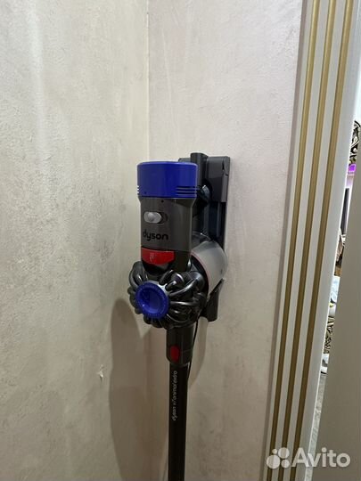 Пылесос Dyson v7