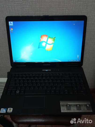 Ноутбук Emachines e525