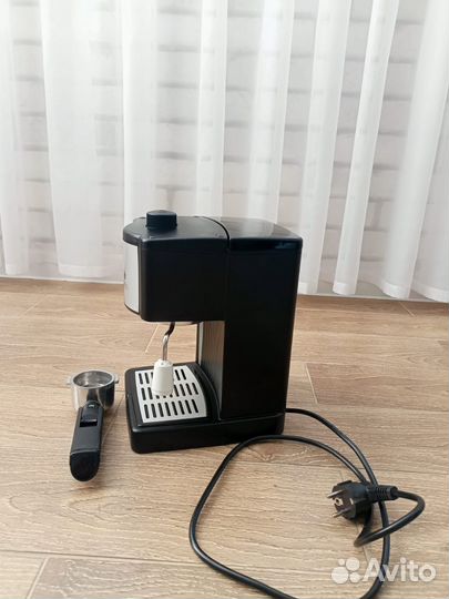 Кофеварка рожковая DeLonghi BAR 14F