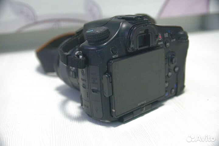 Фoтоаппapaт Sony a77