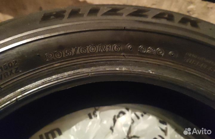 Bridgestone Blizzak VRX 205/60 R16 92Q