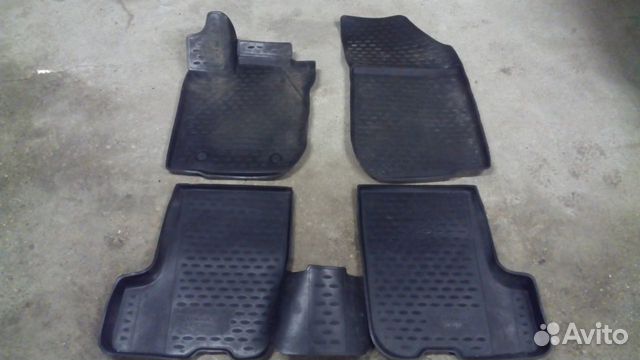 Коврики на Рено сандеро
