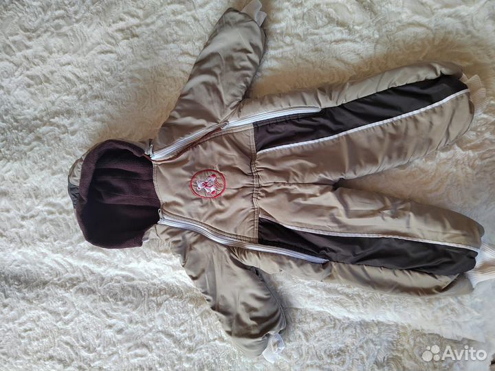 Детский комбинезон новый, куртки и жилет