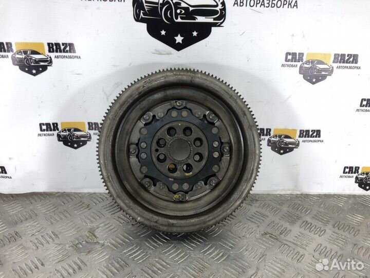 Маховик двигателя