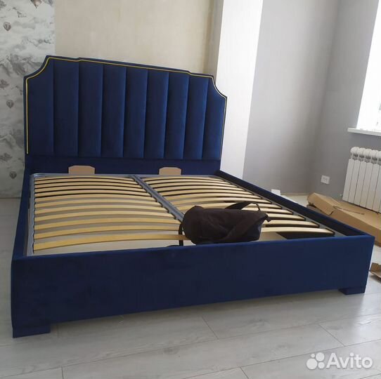 Кровать двухспальная в наличии и на заказ. Доставка