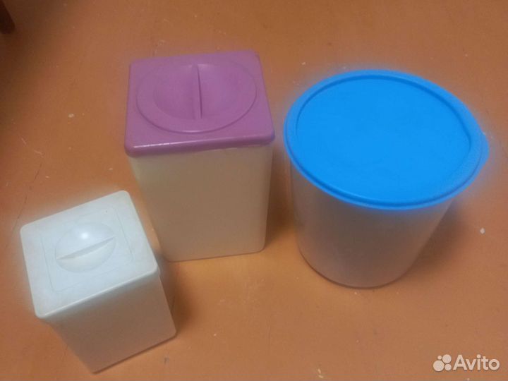 Контейнеры пластмассовые для сыпучих продуктов