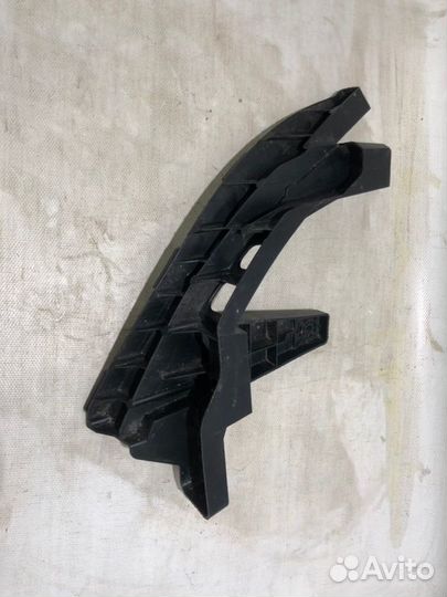 Кронштейн фары передний левый Haval F7