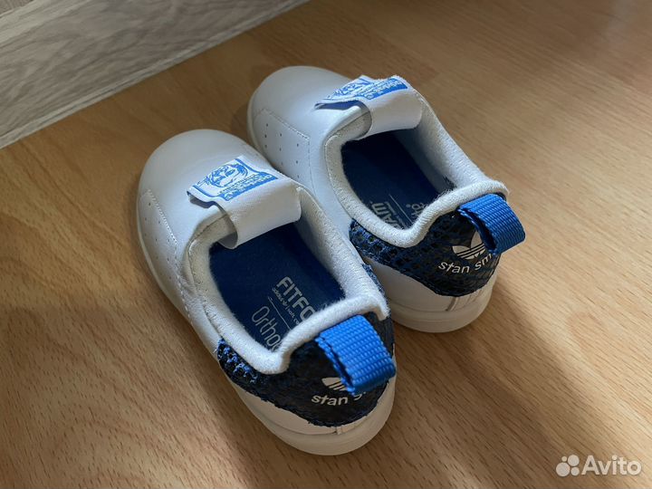Кроссовки adidas