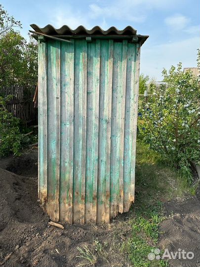Уличный туалет деревянный